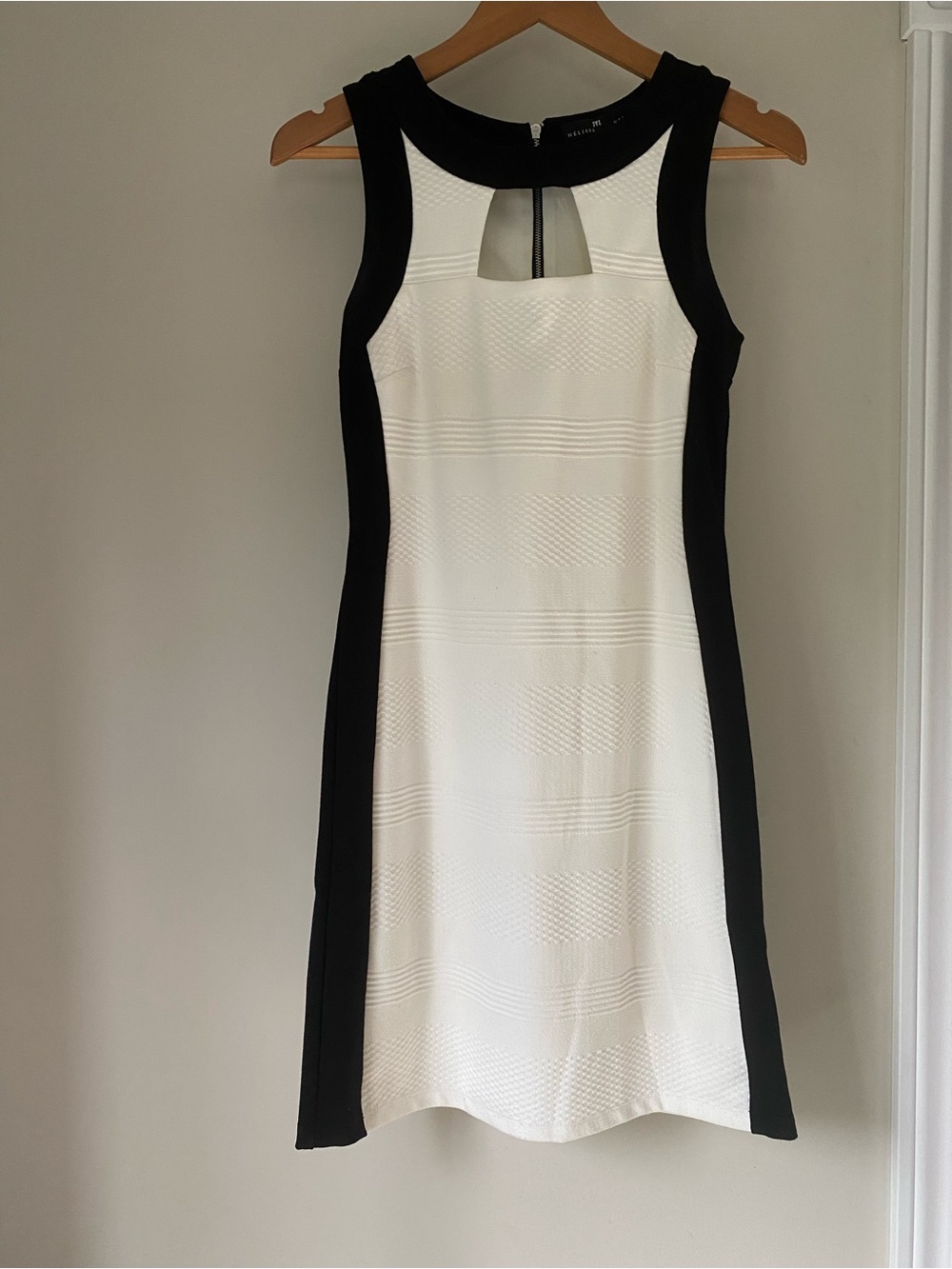 Sleeveless Black & White Shift Dress - Classic Contrast